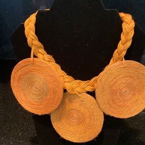 haute latitude Necklace set